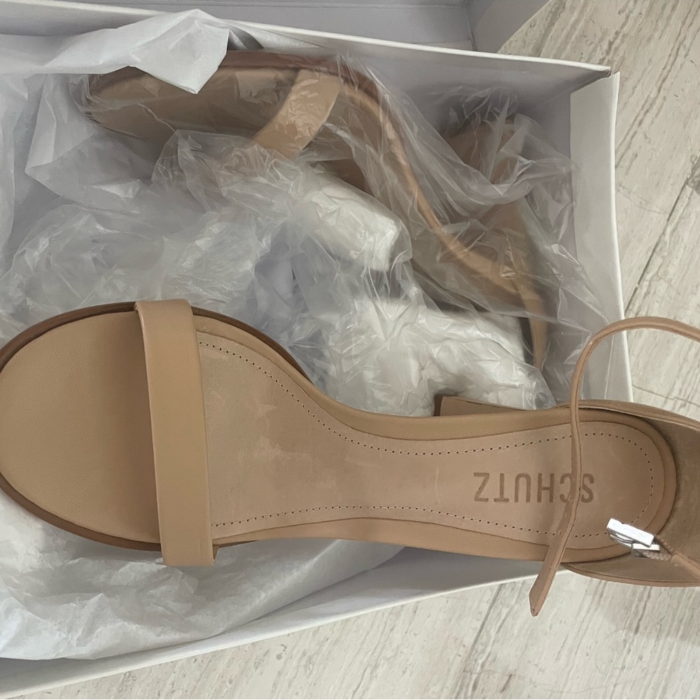 SCHUTZ NUDE SIZE 7.5 NTW